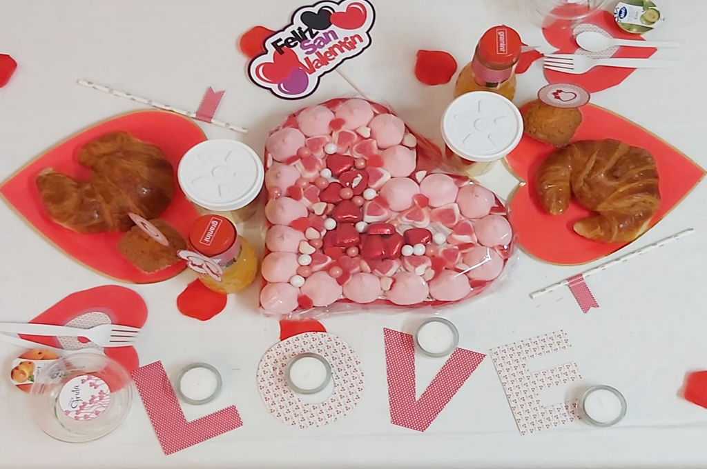 kit de desayuno mesa decorada